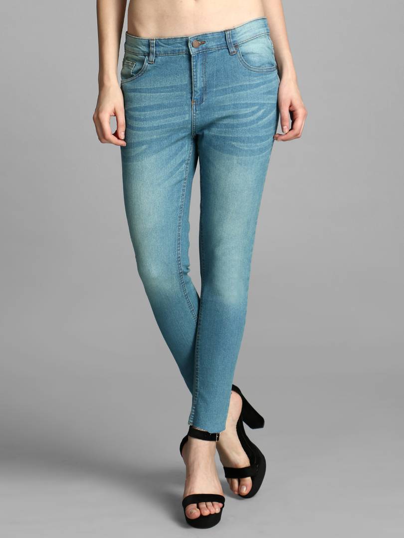 Stylish Cotton Blend Solid Skinny Fit High Rise Jeans For Women.