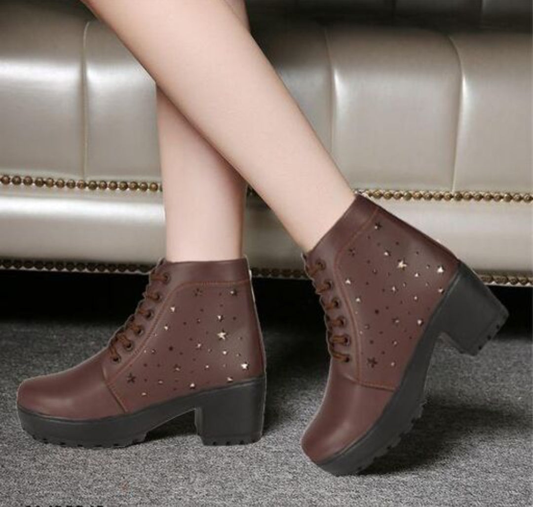 Trendy Women Stylish Ankle Length Cowboy Boots
